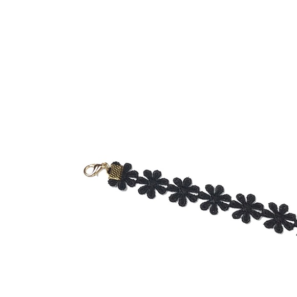 Flower Choker Necklace - Picture 6 of 8